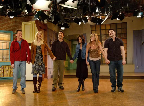 Friends cast final moment